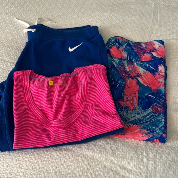 Worn out wear. 3 Pieces. Worn but good condition. All Pieces are size M - Picture 2 of 13